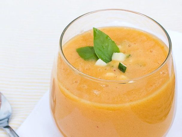 Gaspacho à la pêche jaune