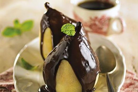 Poire pochée au chocolat